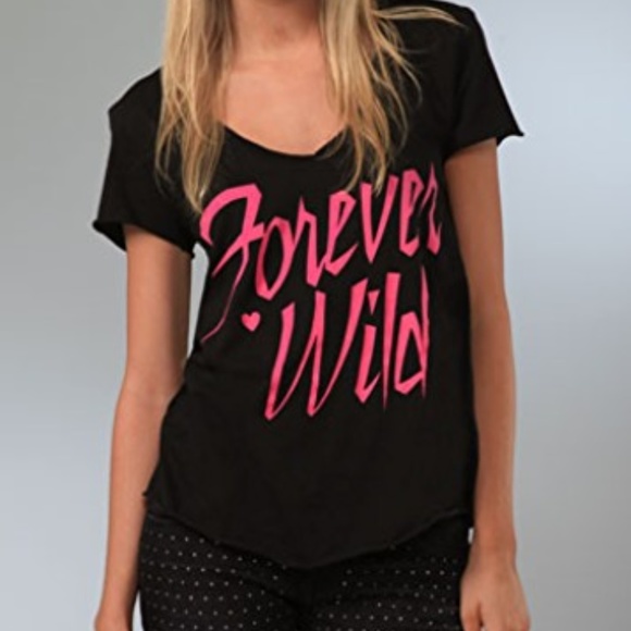 Wildfox Tops - Wildfox | Black Forever Wild tee sz Small